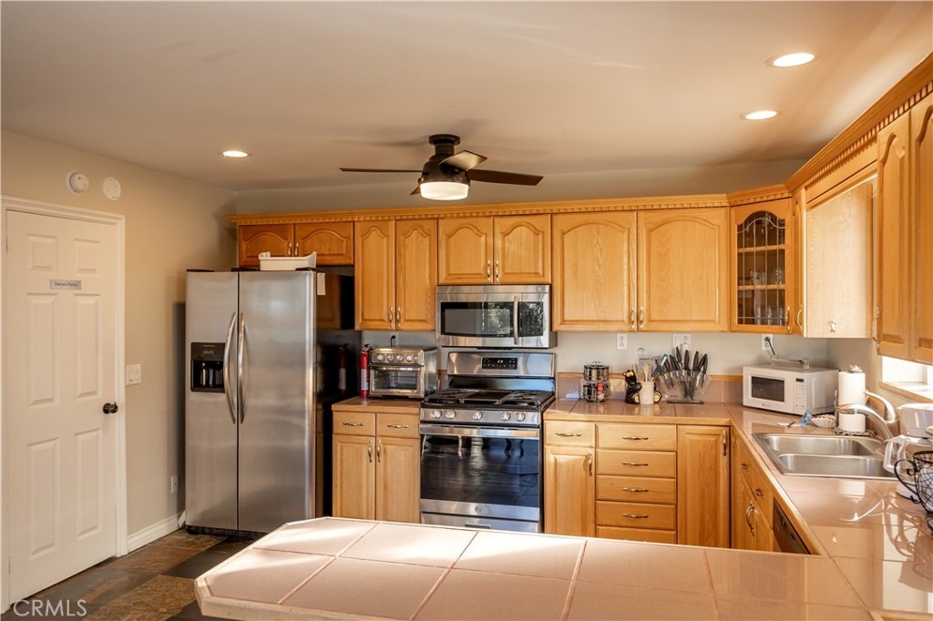 852 Cameron Property Photo 9
