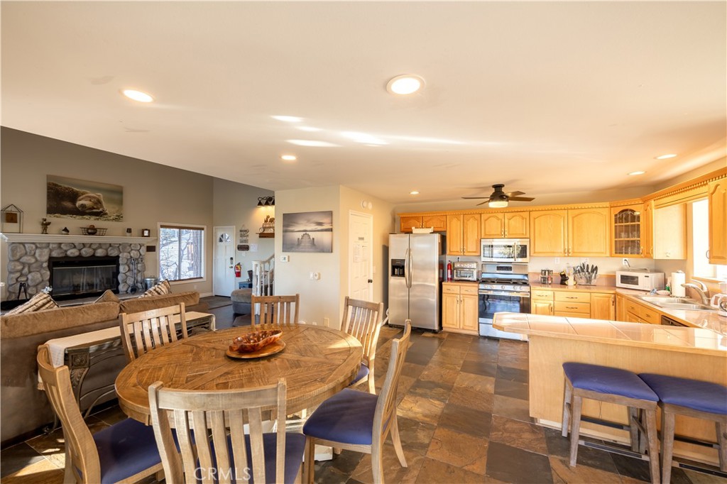 852 Cameron Property Photo 14