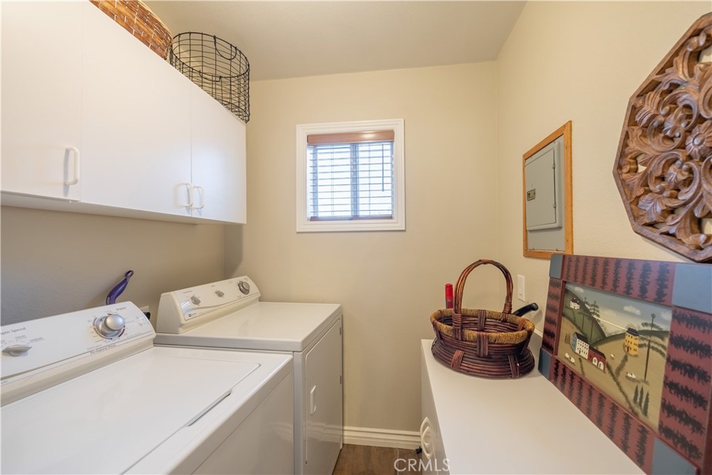 852 Cameron Property Photo 17