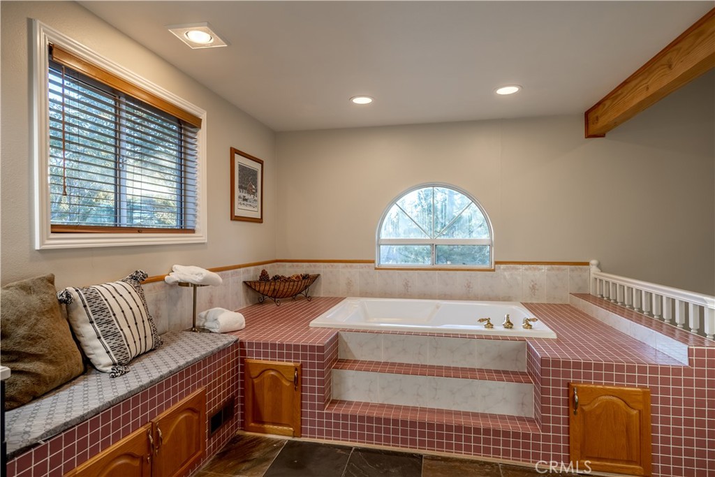 852 Cameron Property Photo 24