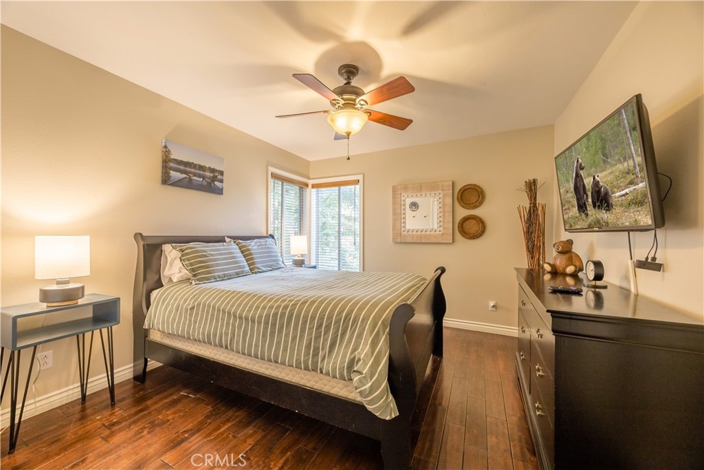 852 Cameron Property Photo 27