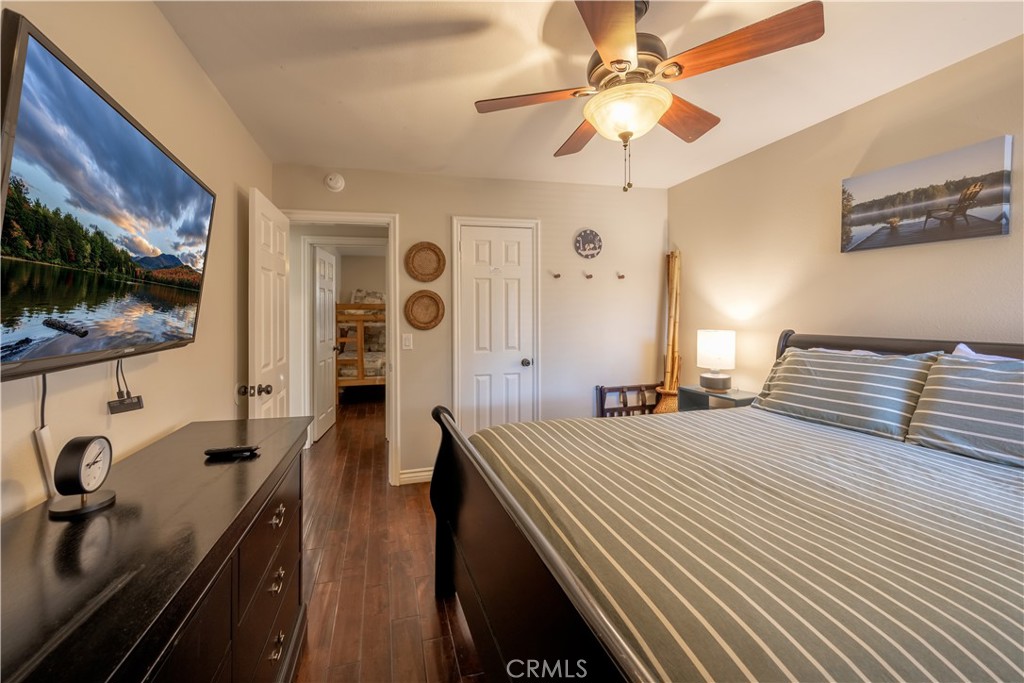 852 Cameron Property Photo 28