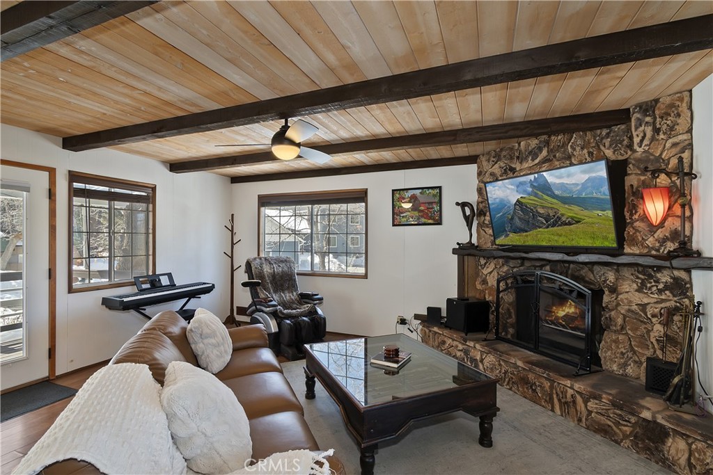43291 Shasta Property Photo 9
