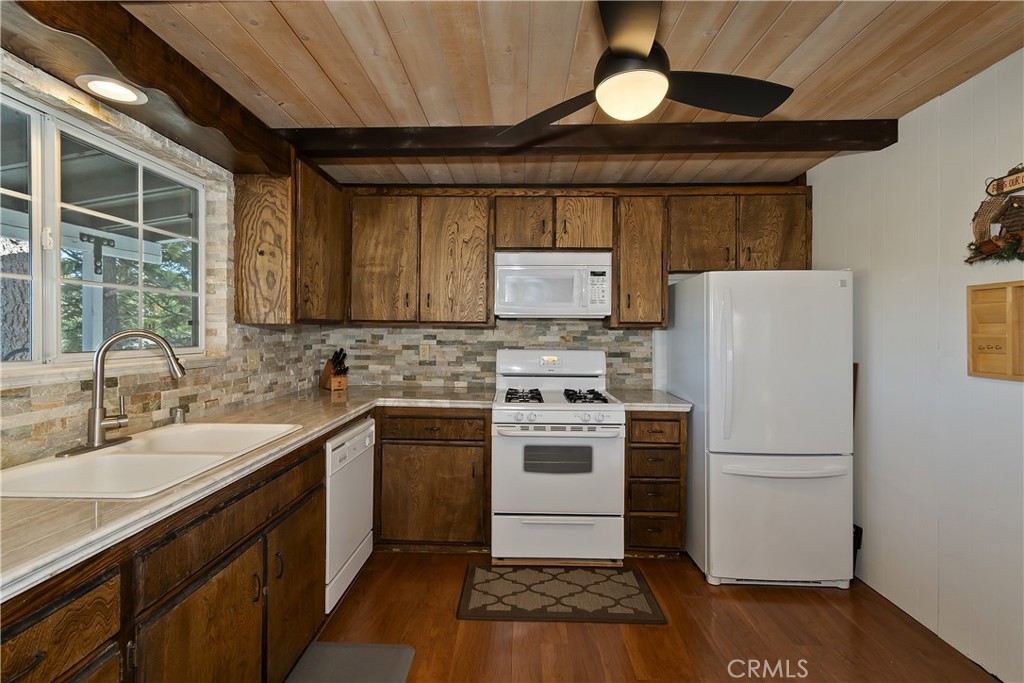 43291 Shasta Property Photo 17