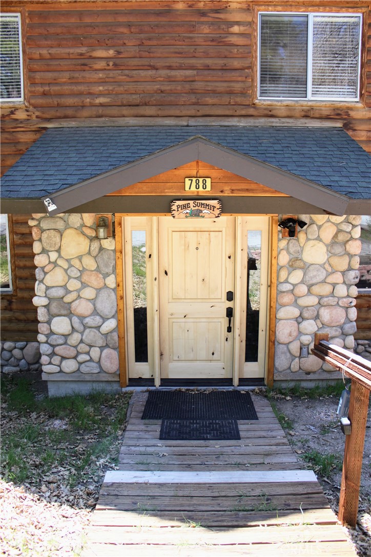 788 Silver Tip Property Photo 3