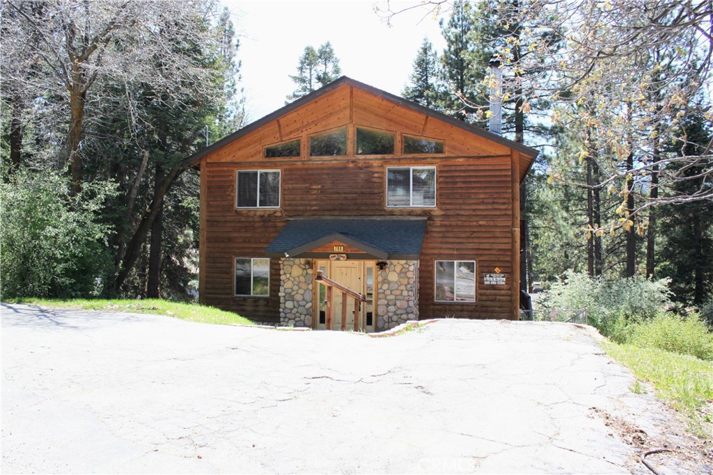 788 Silver Tip Property Photo 5