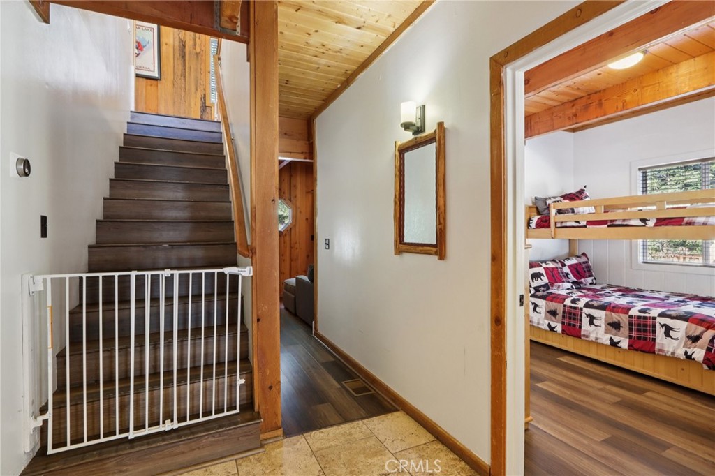 788 Silver Tip Property Photo 17