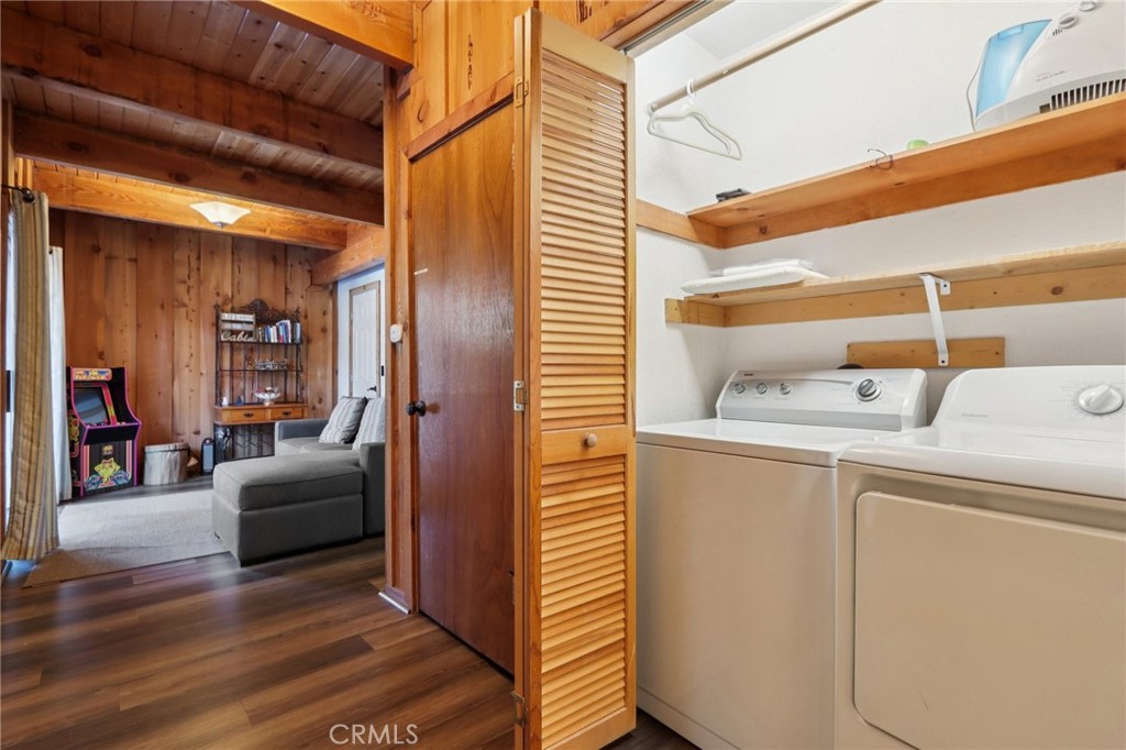 788 Silver Tip Property Photo 31