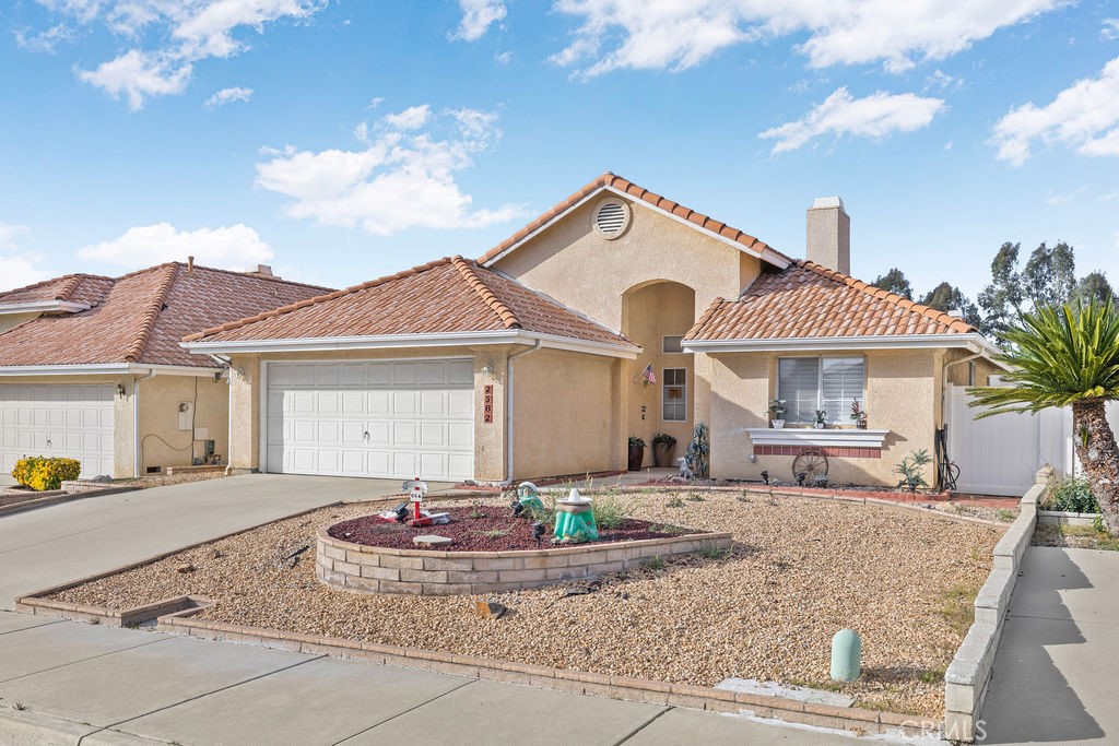 2582 Alegre Property Photo 3