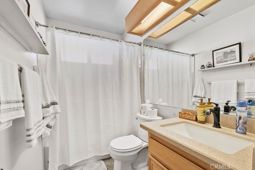 2582 Alegre Property Photo 6