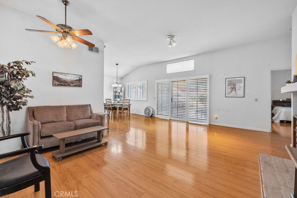 2582 Alegre Property Photo 9