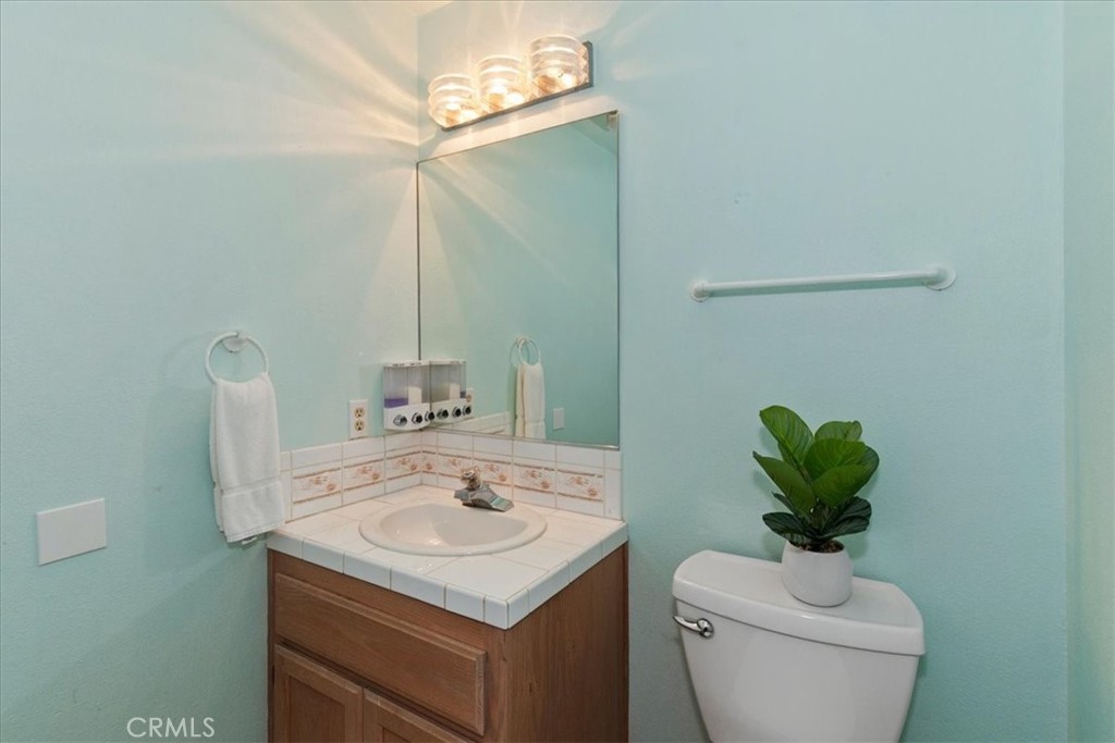 737 E Mountain View Property Photo 15