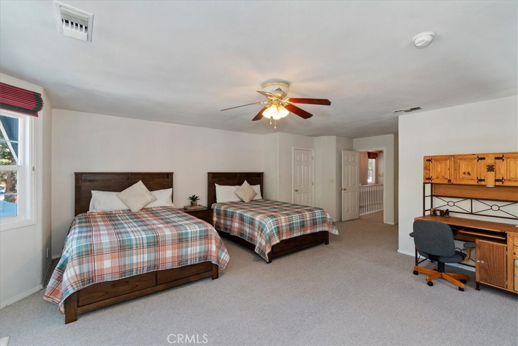 737 E Mountain View Property Photo 24