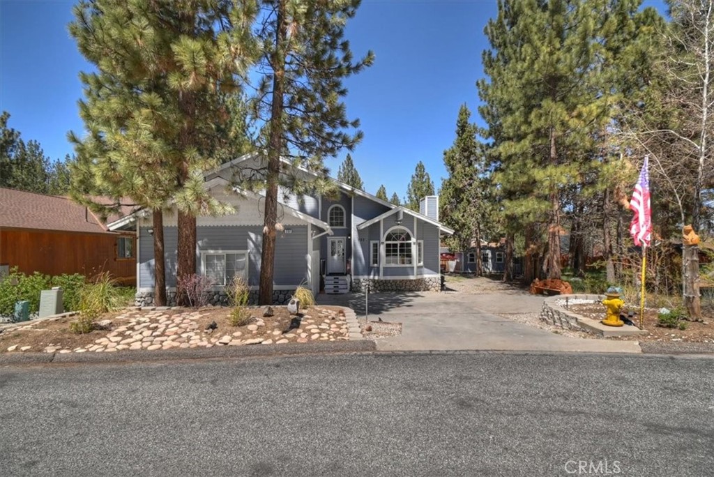 737 E Mountain View Property Photo 42
