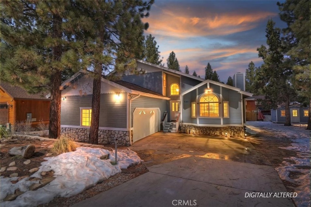 737 E Mountain View Property Photo 43