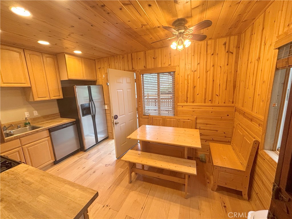 33308 Iris Drive Property Photo 6