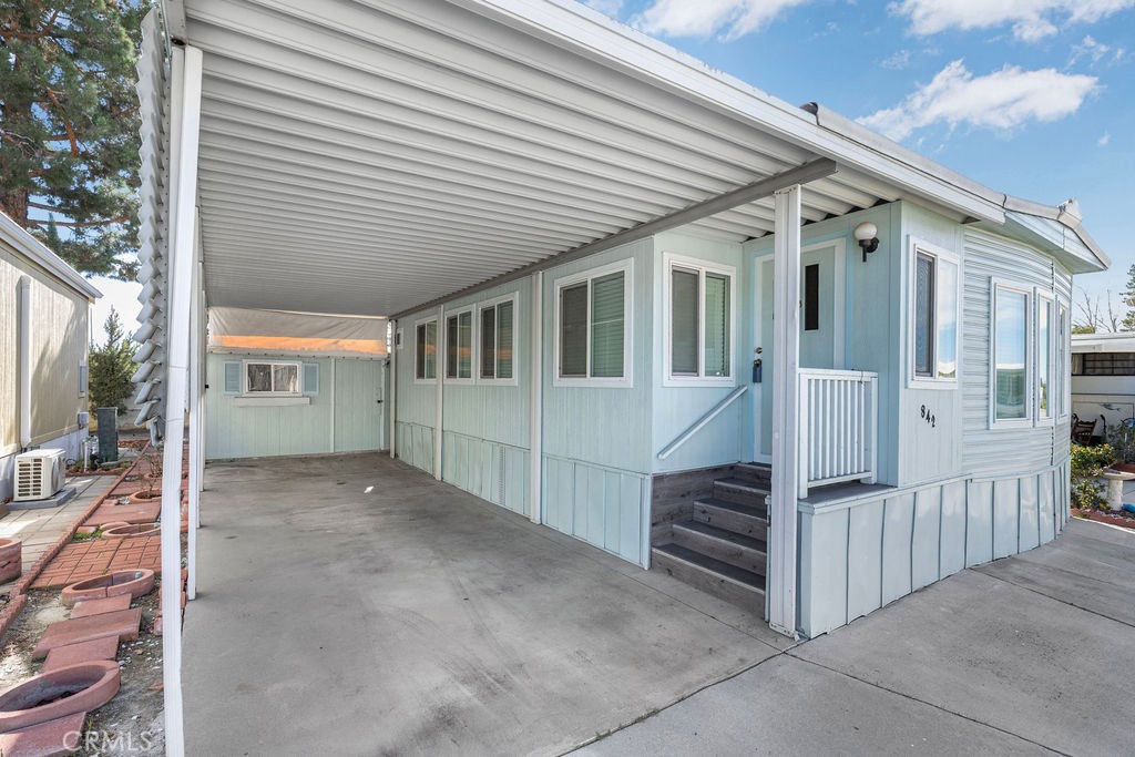 842 Acorn Property Photo 4