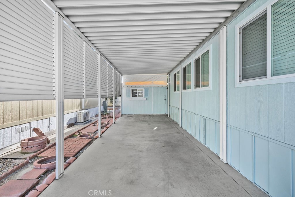 842 Acorn Property Photo 5