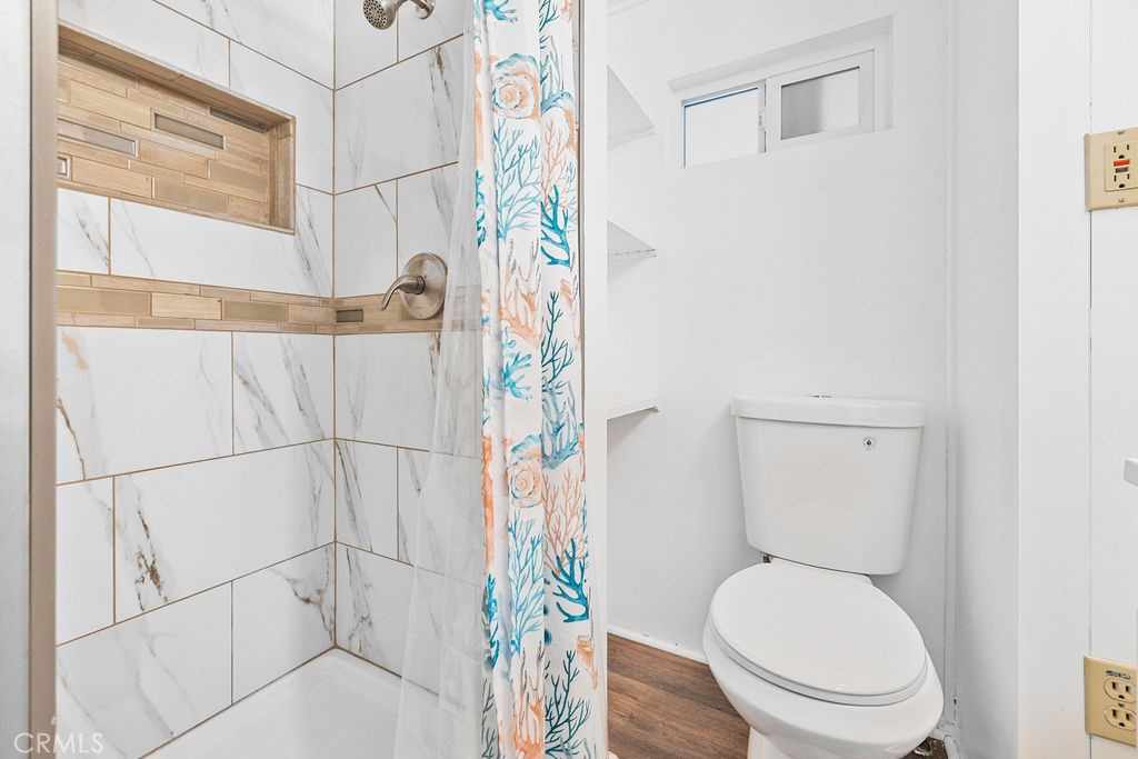 842 Acorn Property Photo 18