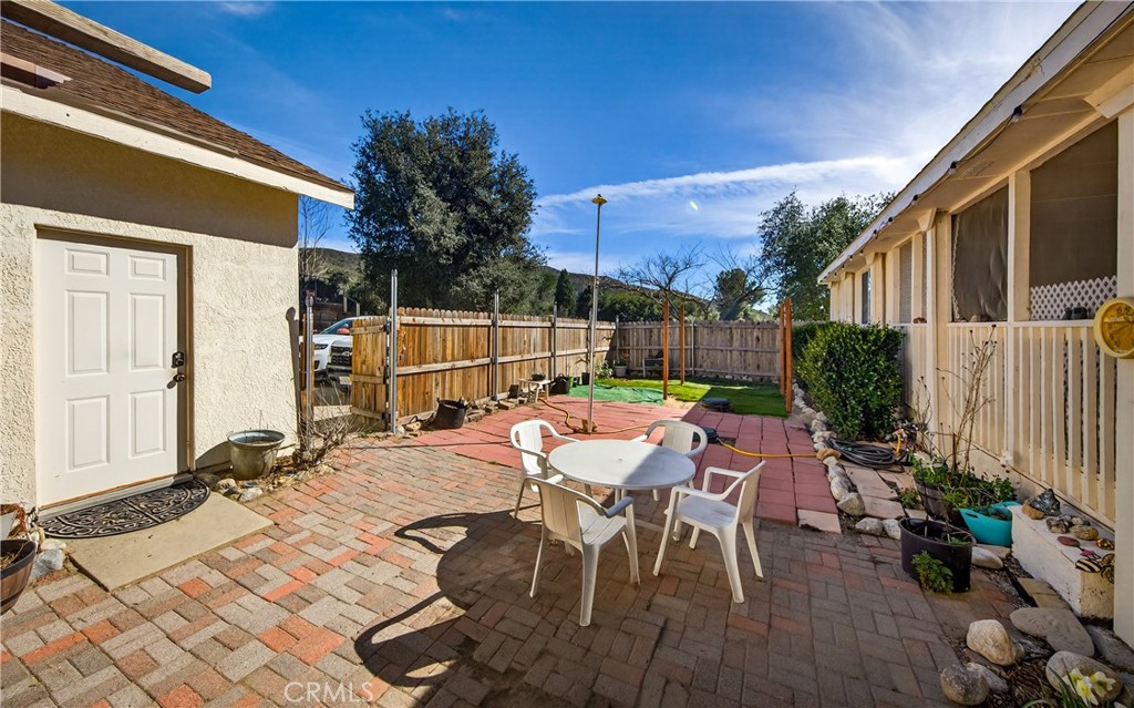 45670 Big Horn Property Photo 4