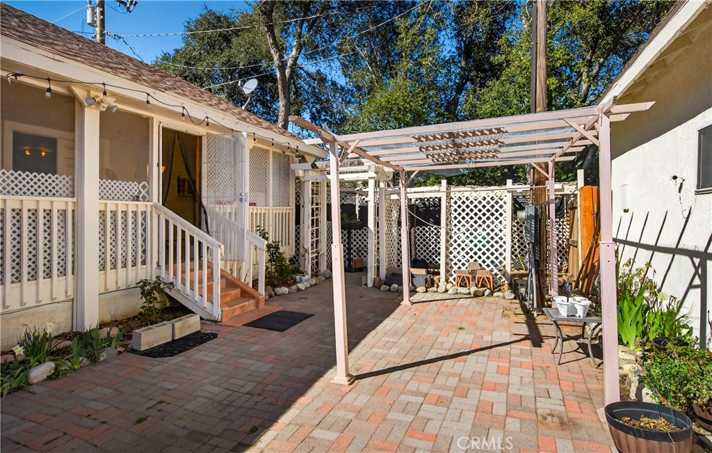 45670 Big Horn Property Photo 5
