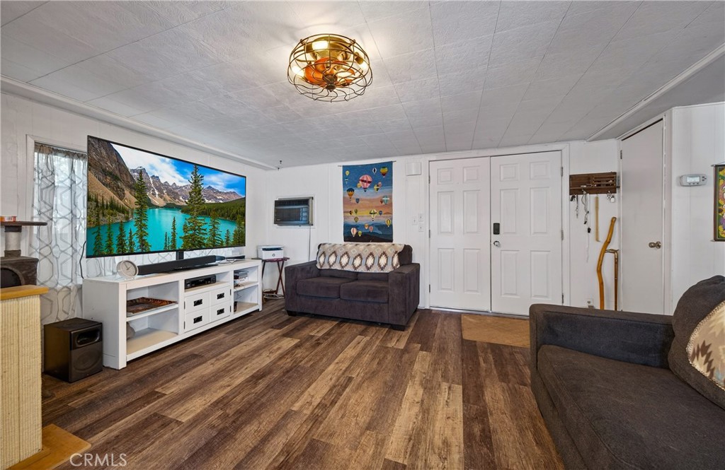 45670 Big Horn Property Photo 8