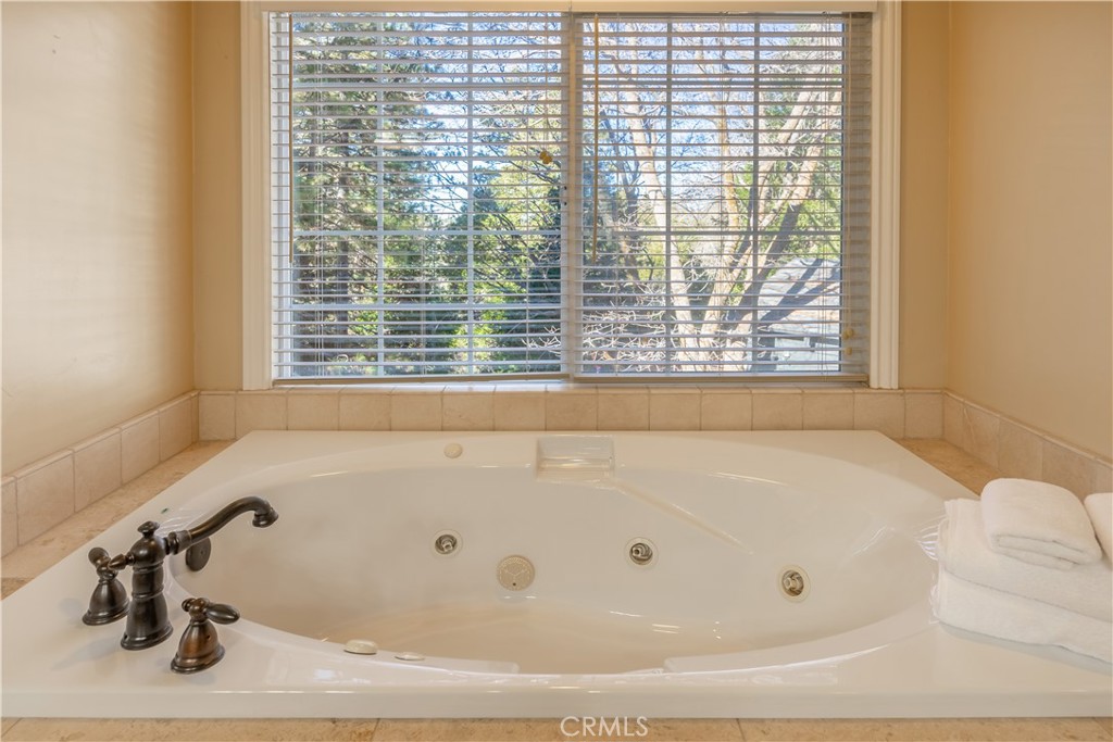 173 Grizzly Road Property Photo 26
