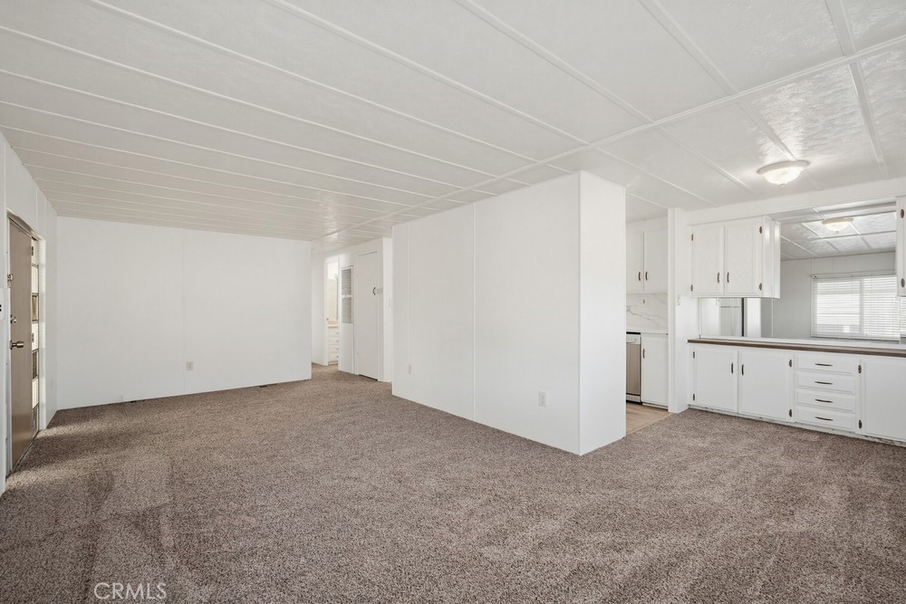 655 E Main Street 9 Property Photo 10