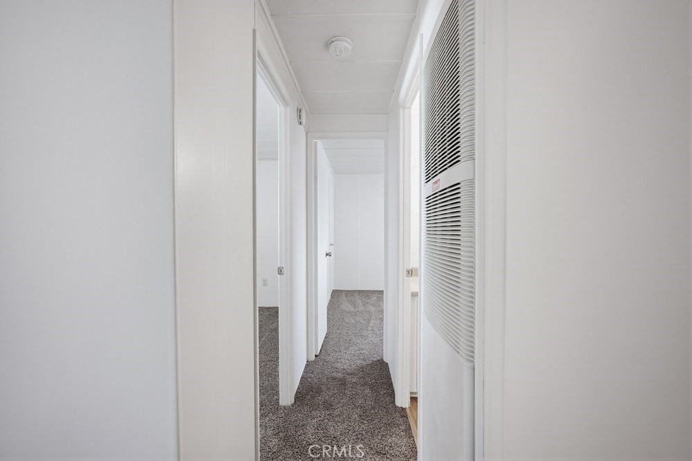655 E Main Street 9 Property Photo 13