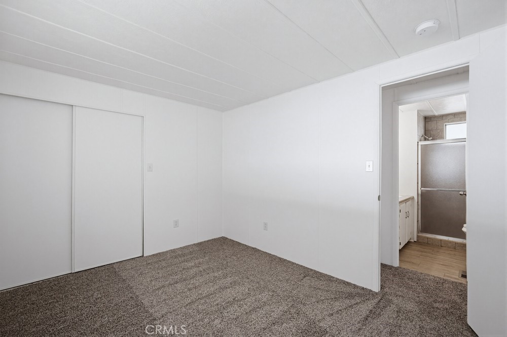 655 E Main Street 9 Property Photo 17