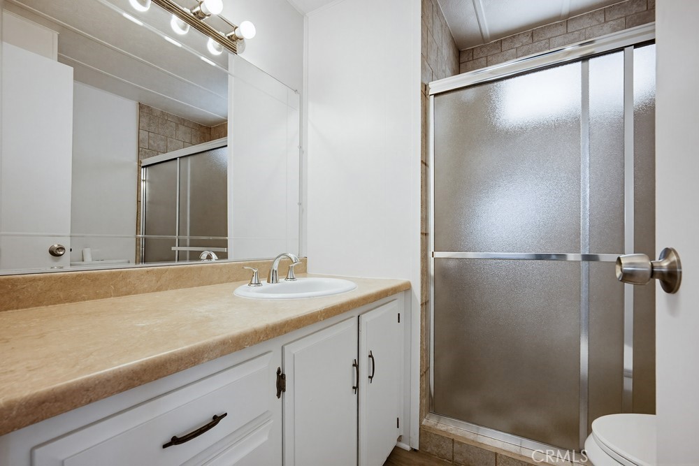 655 E Main Street 9 Property Photo 19