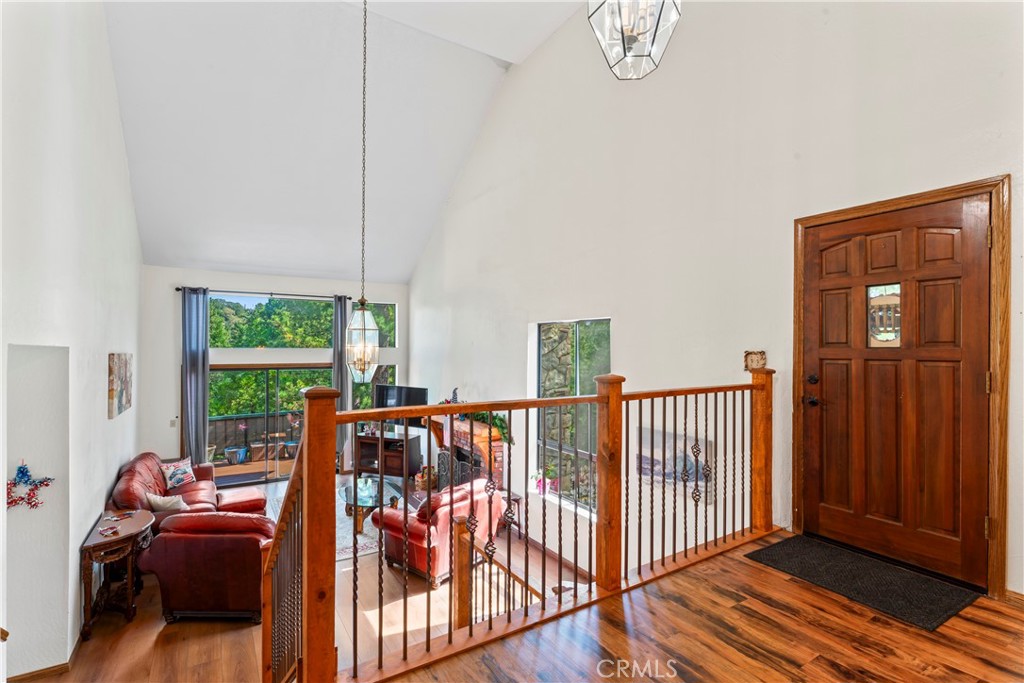 27528 Ashwood Lane Property Photo 8