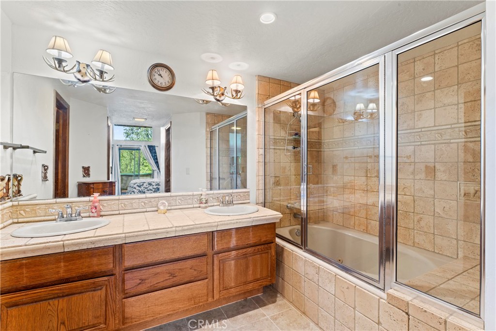 27528 Ashwood Lane Property Photo 24