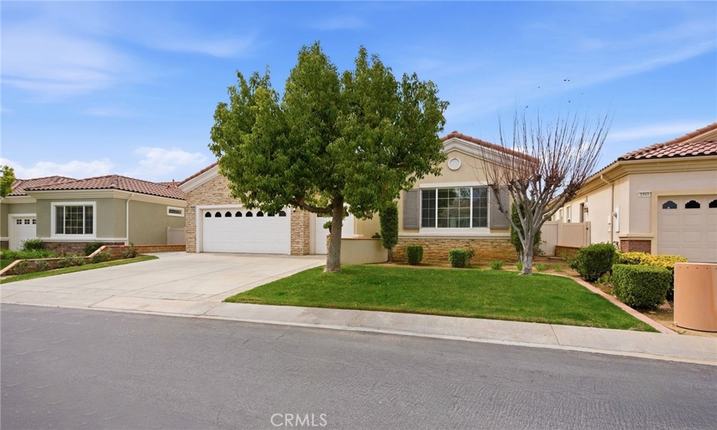 1591 Castle Pines Property Photo 1