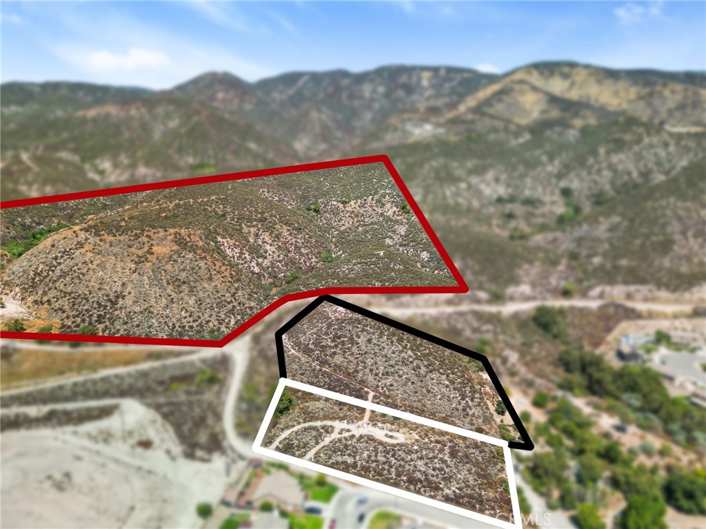 1 Hill Drive W Property Photo 2
