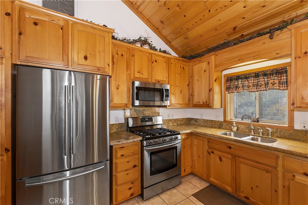 228 Lagunita Property Photo 23
