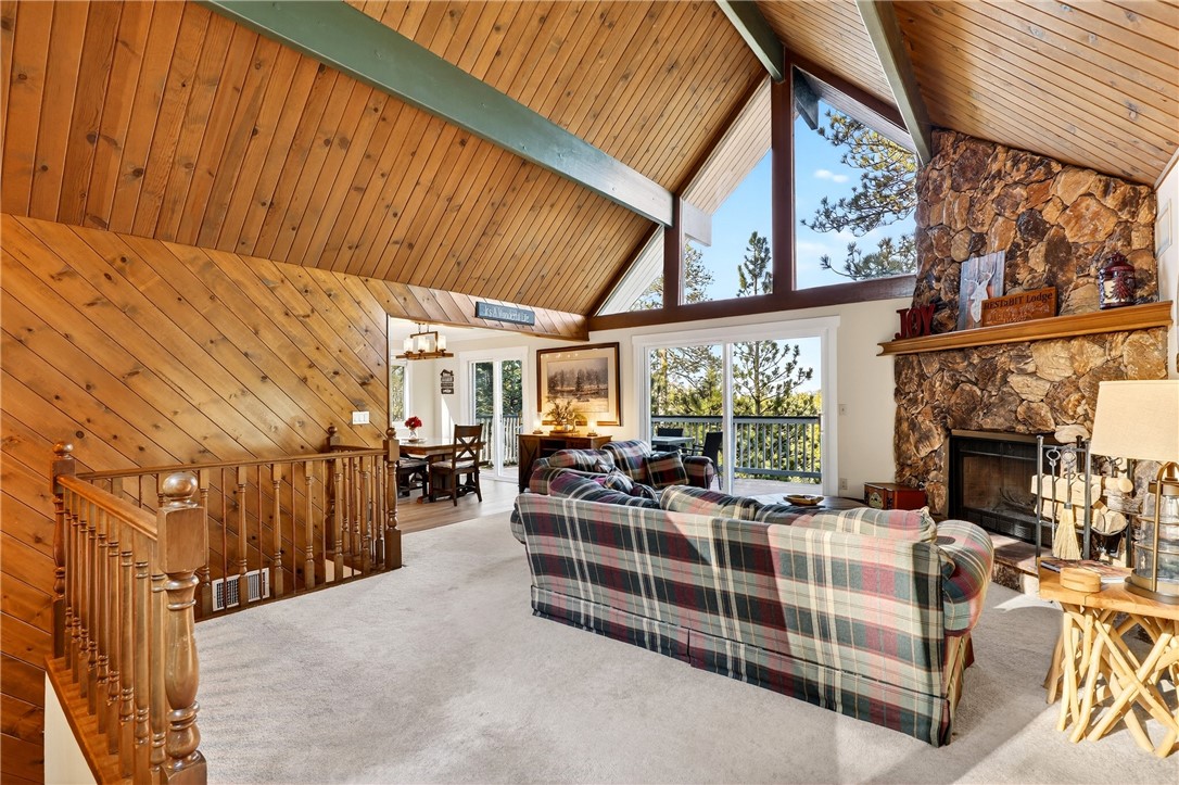 26633 Thunderbird Property Photo 3