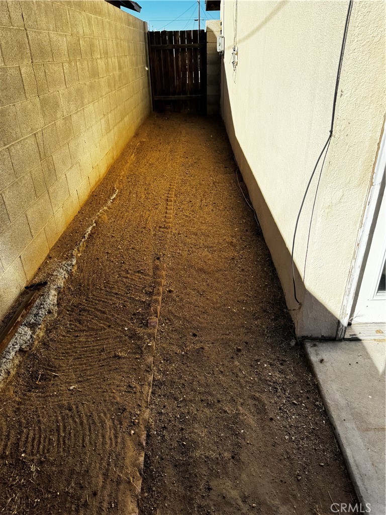 1812 Calico Property Photo 2