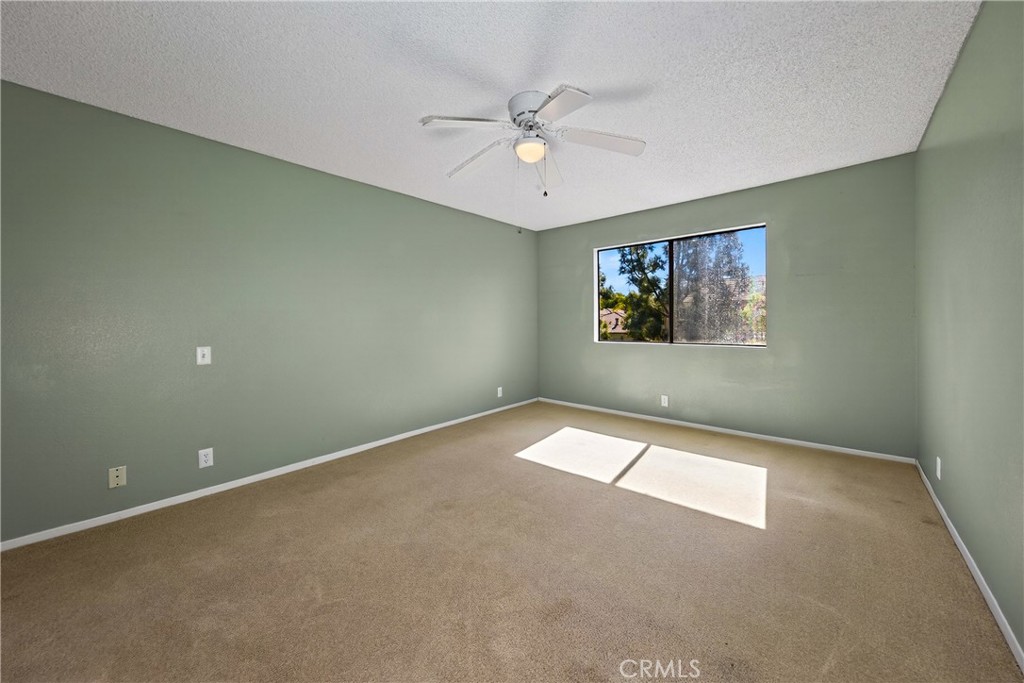 246 E Fern 205 Property Photo 11