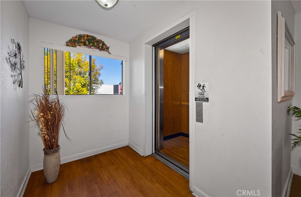 246 E Fern 205 Property Photo 23
