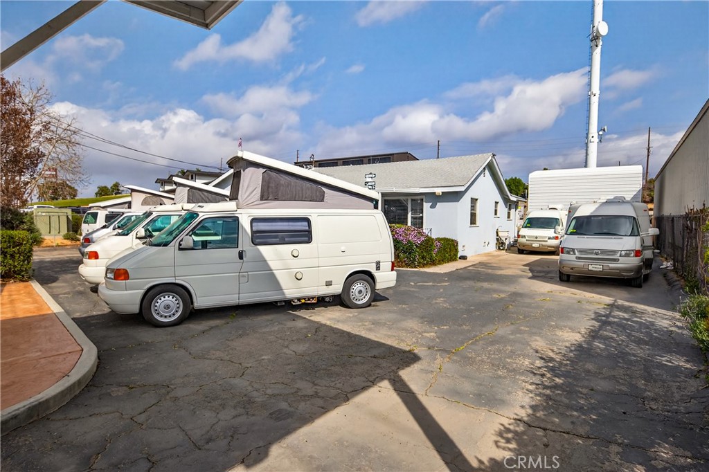 31650 Dunlap Property Photo 9