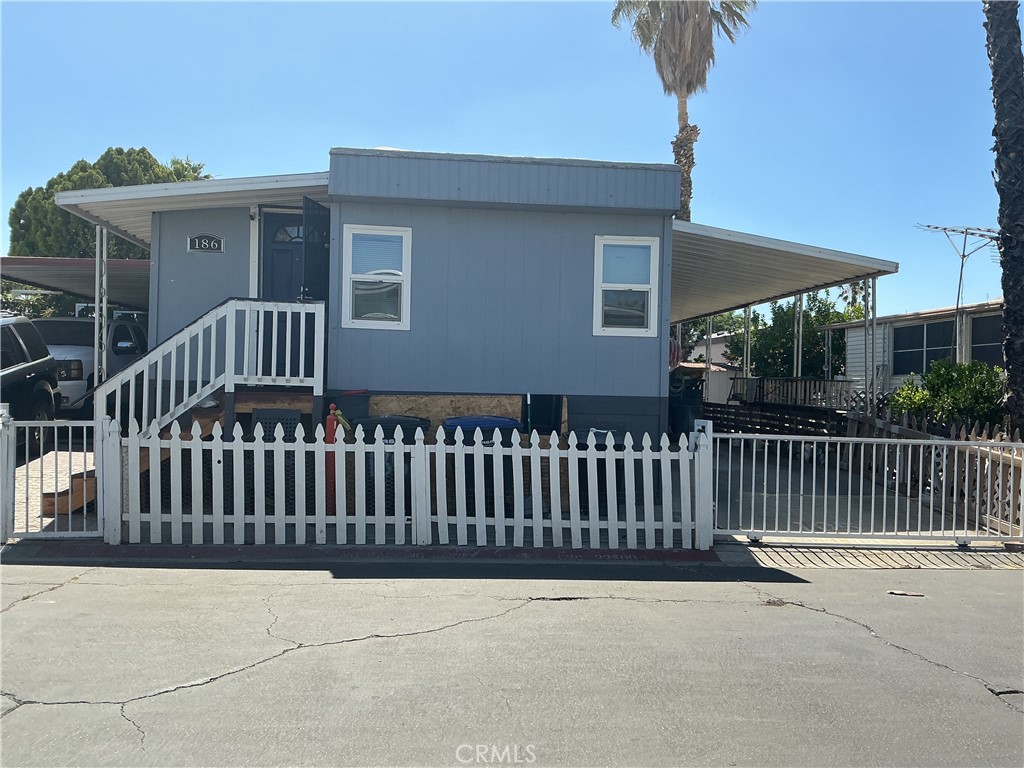 1097 N State 186 Property Photo 1