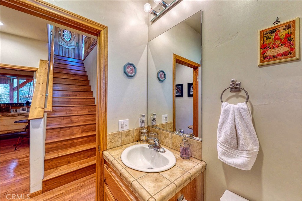 863 Grass Valley Property Photo 13