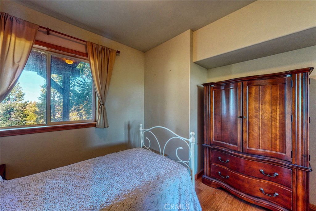863 Grass Valley Property Photo 14
