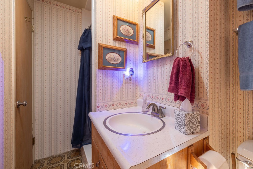 41789 Comstock Property Photo 34