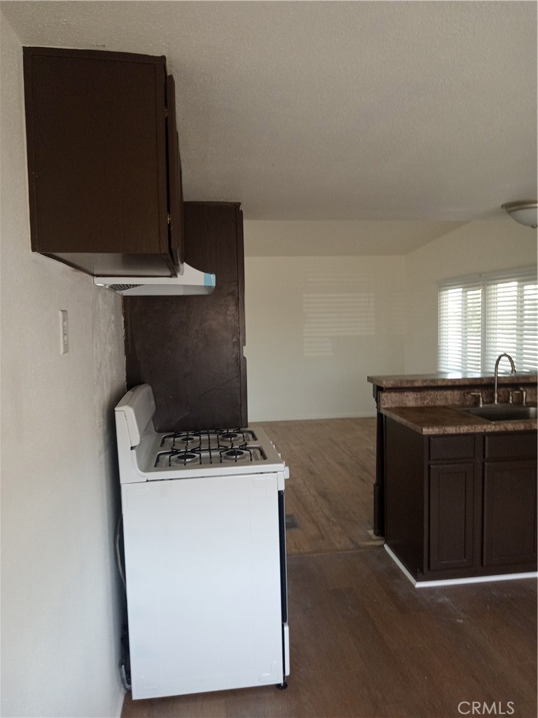 1600 S San Jacinto Avenue 52 Property Photo 8