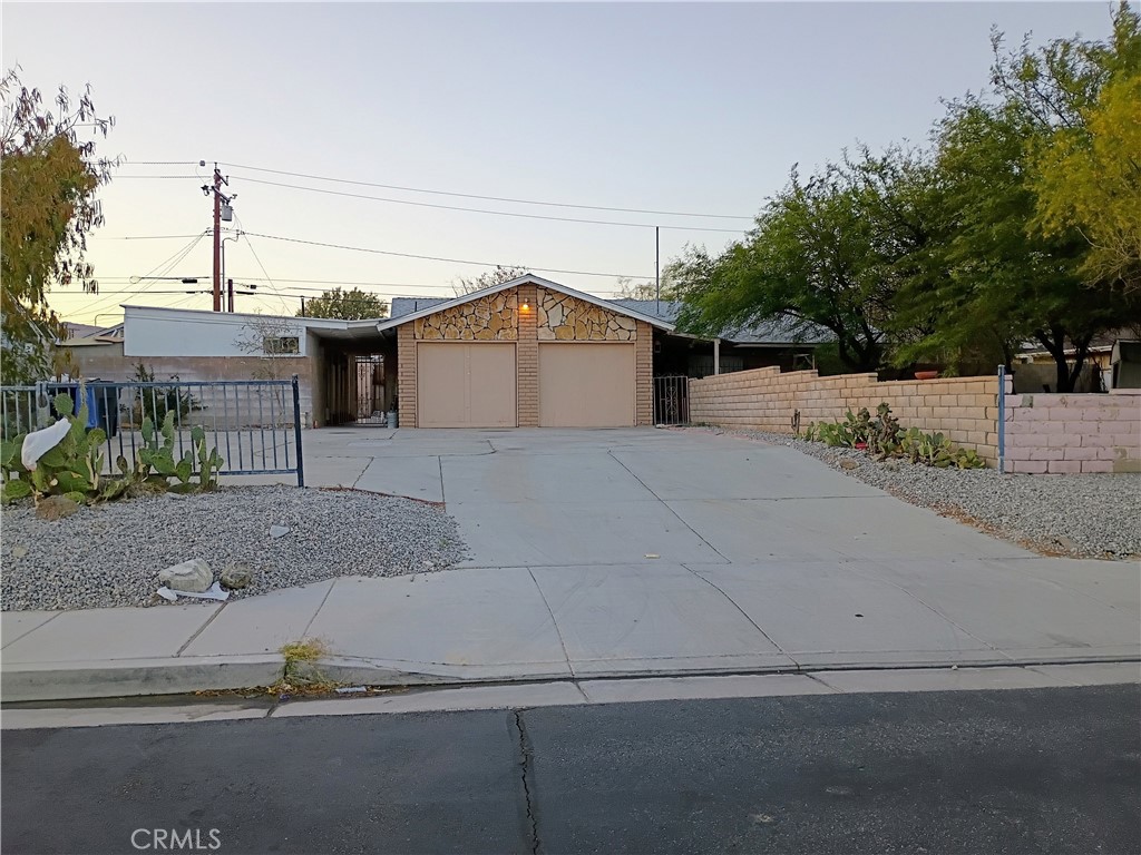 66176 Desert View Avenue Property Photo 5