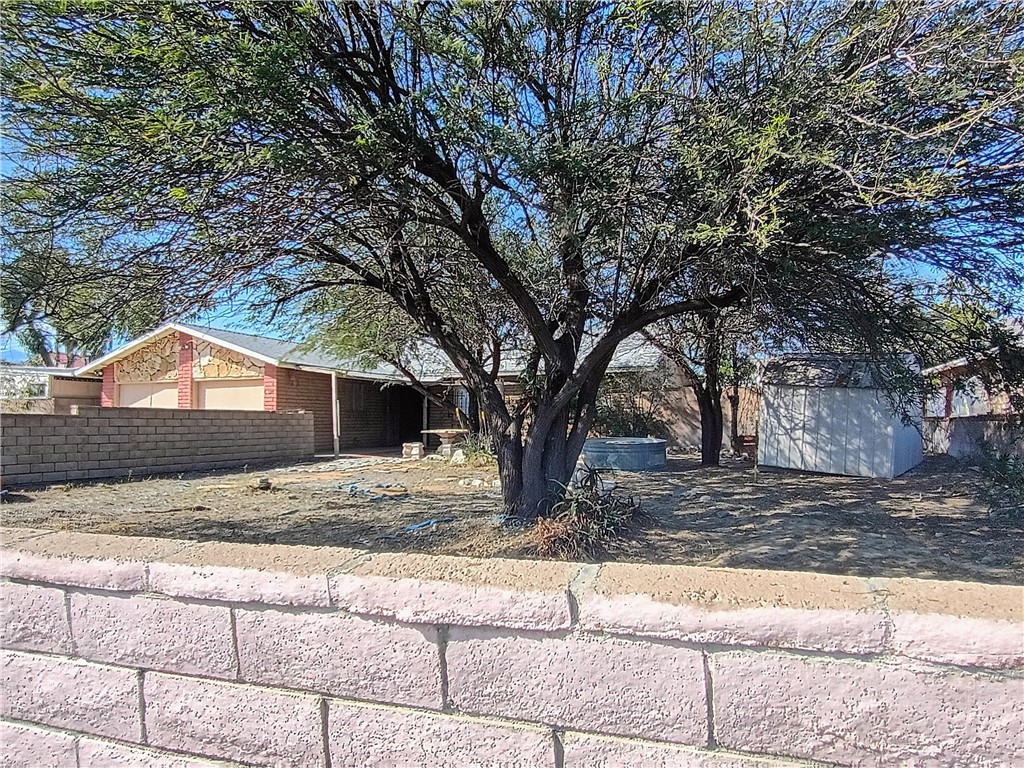 66176 Desert View Avenue Property Photo 6
