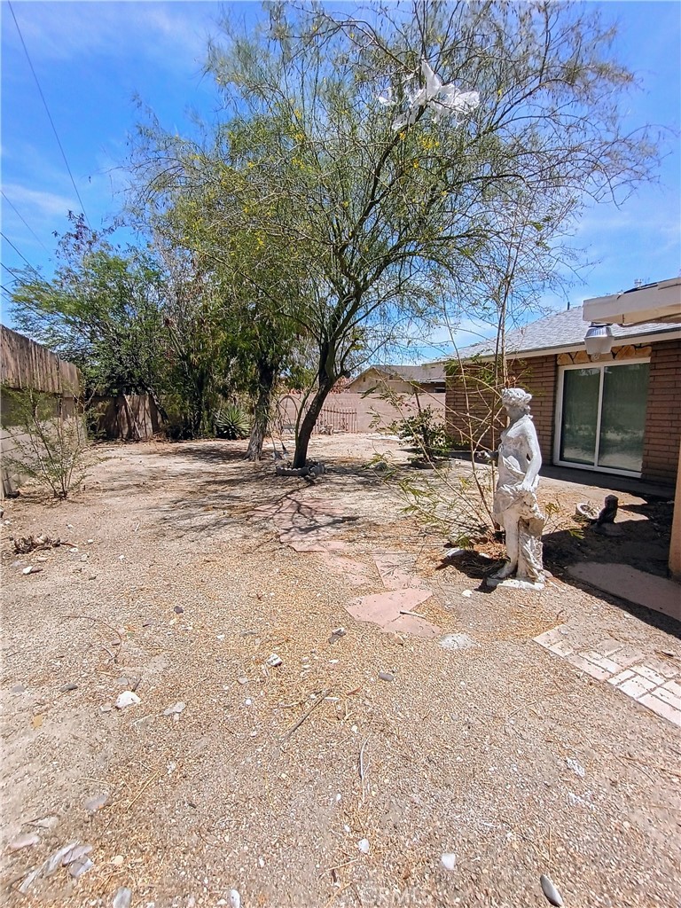 66176 Desert View Avenue Property Photo 37
