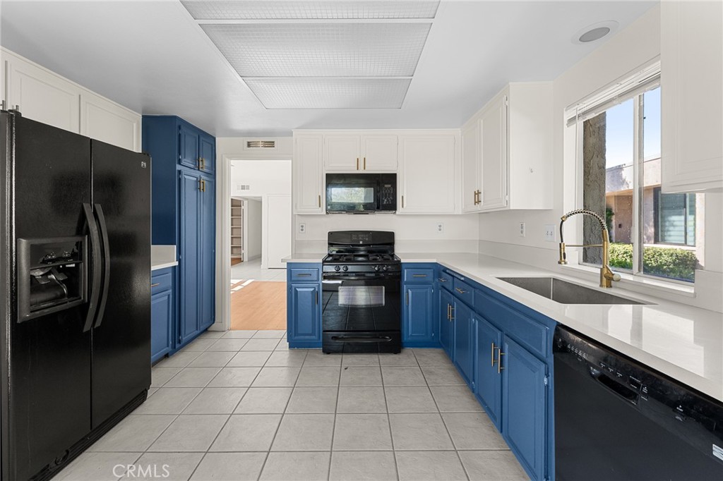 72834 Fleetwood Circle Property Photo 5